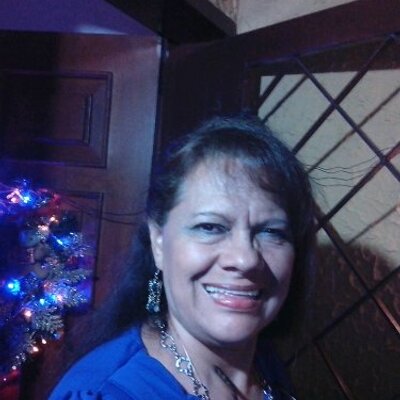 Profile Picture of Elsa Luna (@elsaluna55) on Twitter