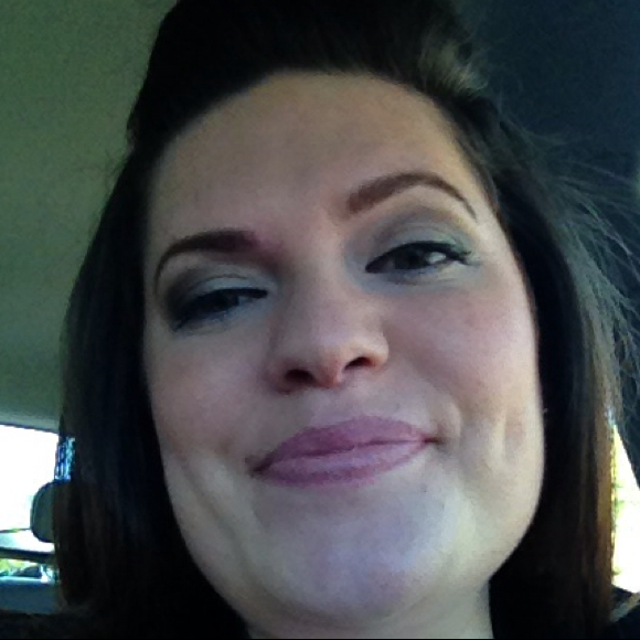 Profile Picture of Amanda Joseph (@mandyjoe10) on Poshmark