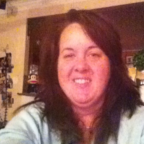 Profile Picture of Angie Robusto (@arobusto) on Poshmark