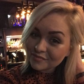 Profile Picture of Danielle Watton (@danielleclarewatton) on Pinterest