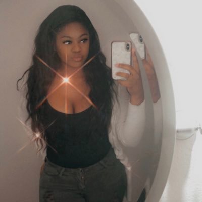 Profile Picture of Monica Banks ♡ (@monnicaaaa__) on Twitter