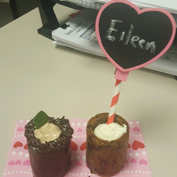 Profile Picture of Eileen Urango (@eurango) on Poshmark