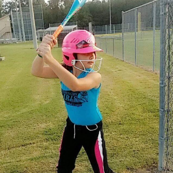 Profile Picture of Michelle Rushton (@softballgrl9) on Poshmark