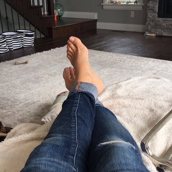 Profile Picture of Elissa Neveu (@elissaneveu1980) on Poshmark