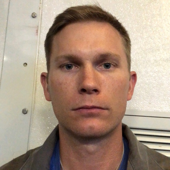 Profile Picture of Travis Wright (@tcwright21) on Poshmark