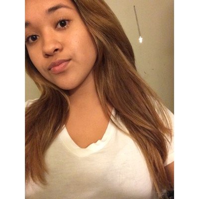 Profile Picture of Alejandra (@basulto187) on Twitter