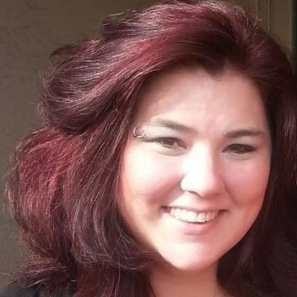 Profile Picture of Kelli Bryant (@mrskellibryant) on Poshmark
