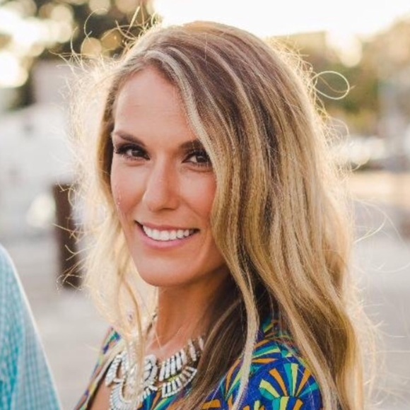 Profile Picture of Jessica Jalowiec (@jessicarosejal) on Poshmark