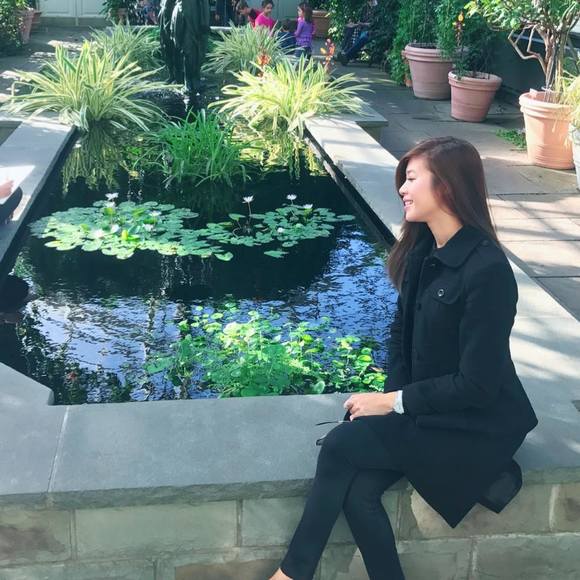 Profile Picture of Jo Lai yui (@lavendar629) on Poshmark