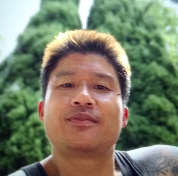 Profile Picture of William Yu (@williamyu677) on Poshmark