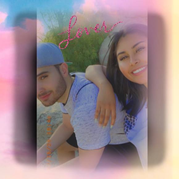 Profile Picture of Eva Mota (@evamota08) on Poshmark