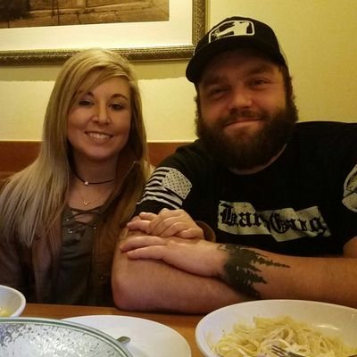 Profile Picture of Megan Roach (@_meganroach) on Twitter