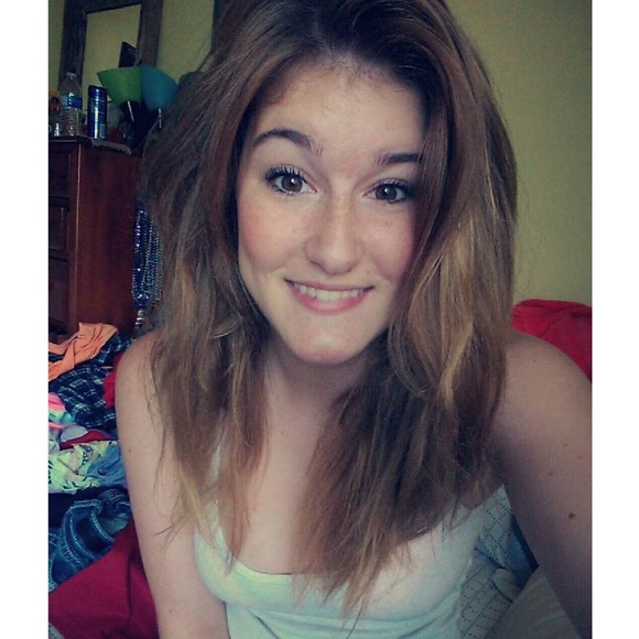 Profile Picture of Dianna Van baale (@vanbaaled) on Poshmark