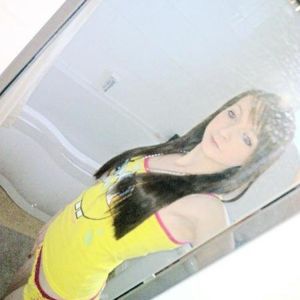 Profile Picture of Elle Harvey (@ellierozee_x) on Myspace