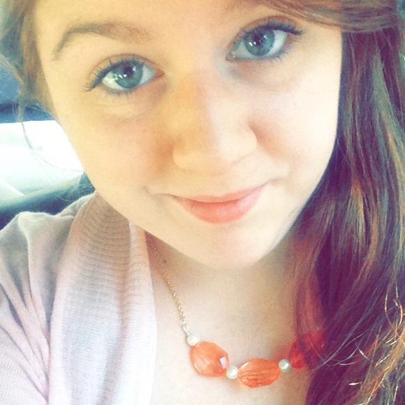 Profile Picture of Siera Mcphee (@sm5669) on Poshmark