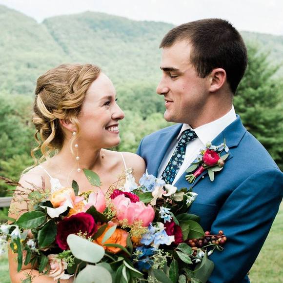 Profile Picture of Breanne Caffery (@bhourig) on Poshmark