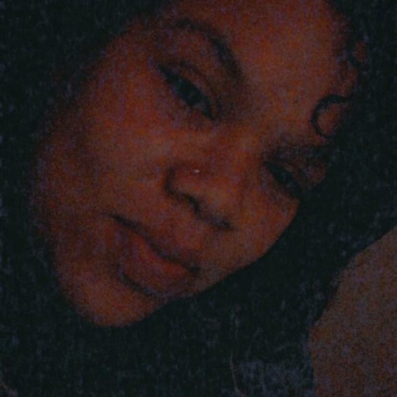 Profile Picture of Magaly Shonise (@magaly112) on Poshmark