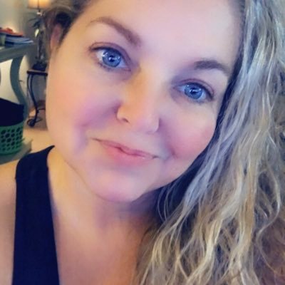 Melanie Mitchell - Twitter Profile Picture of Melanie Mitchell (@iluvdmb2) on Twitter