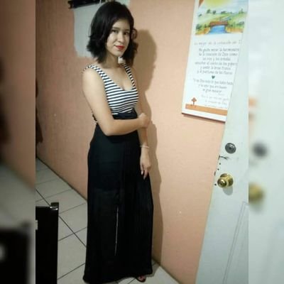 Profile Picture of Scarlett De La Cruz (@ScarlettDeLaCr6) on Twitter