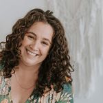 Profile Picture of Nic Anderson | Curly girl (@aussiecurlygirlnic) on Instagram