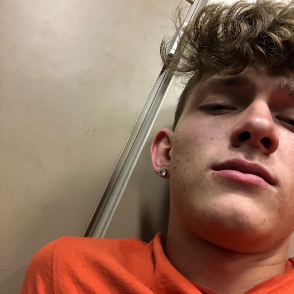 Profile Picture of Bradley Gambrell (@blahhblahh1001) on Poshmark