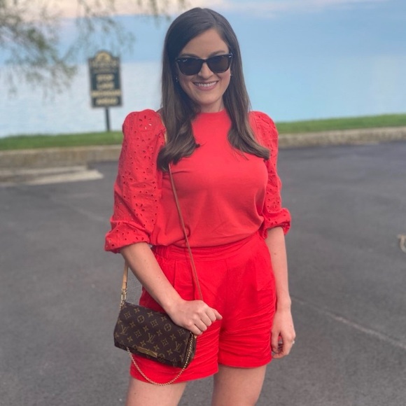 Profile Picture of Paula Winiarski (@paulawiniarski) on Poshmark