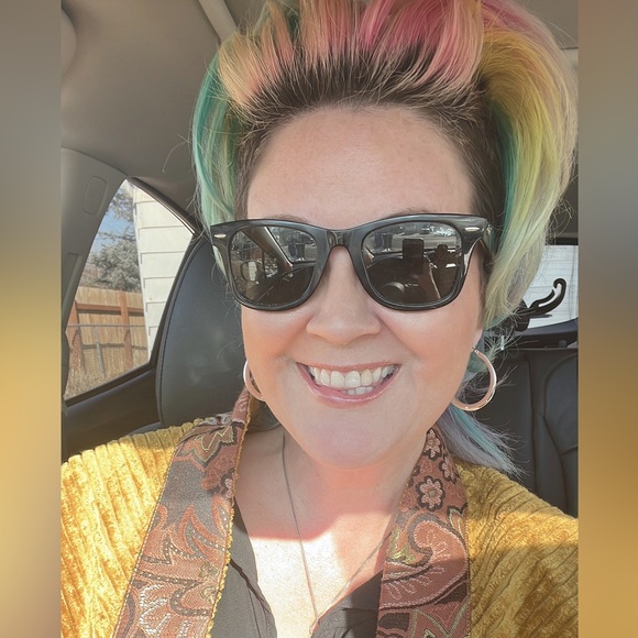 Profile Picture of Alice Hall-ferwerda (@aliceferwerda) on Poshmark