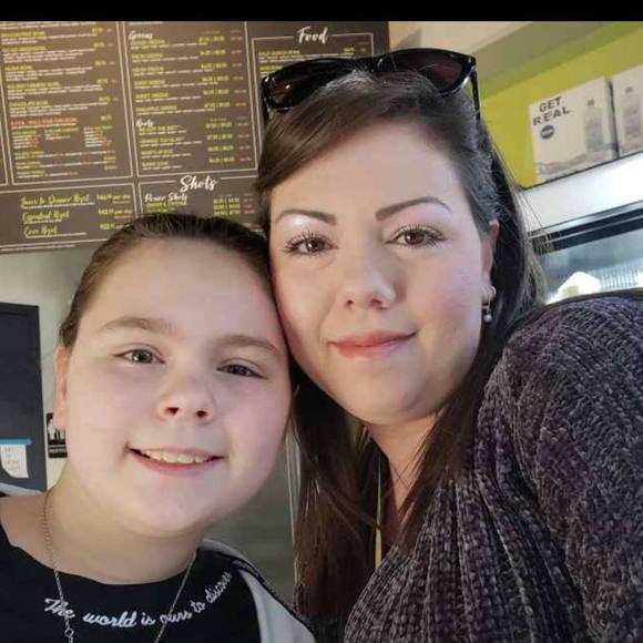 Amanda Bratton - Poshmark Profile Picture of Amanda Bratton (@amandabratt20) on Poshmark