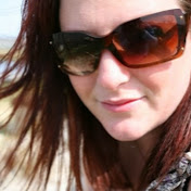 Profile Picture of Jen Farrell (@Jeff1na) on Youtube