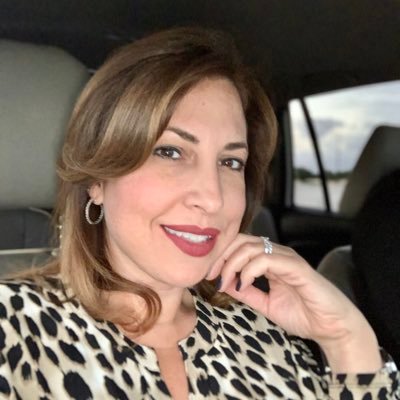 Profile Picture of Ivonne Cohen (@IvyQueen0528) on Twitter