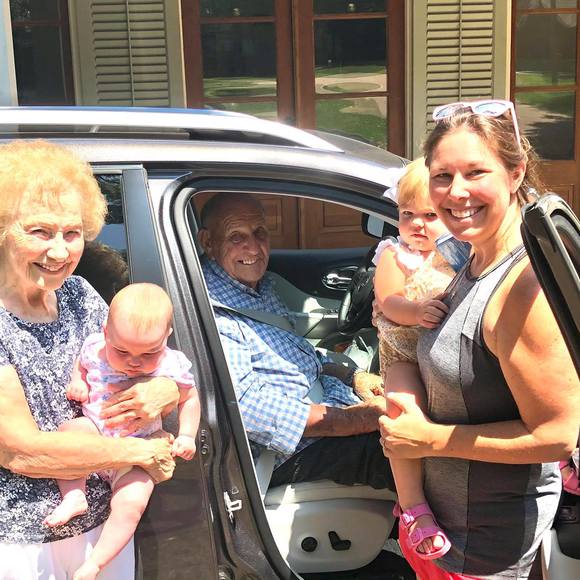 Profile Picture of Tracy Lombardo (@tracylombardo) on Poshmark