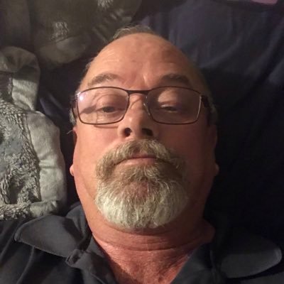 Profile Picture of Robert Hamrick (@hammerhead1964) on Twitter