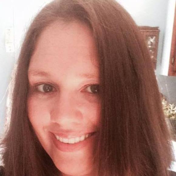 Profile Picture of Amanda Mckim (@shahanamanda) on Poshmark