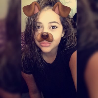 Profile Picture of Yesenia Robles (@yeseniarobles_) on Twitter