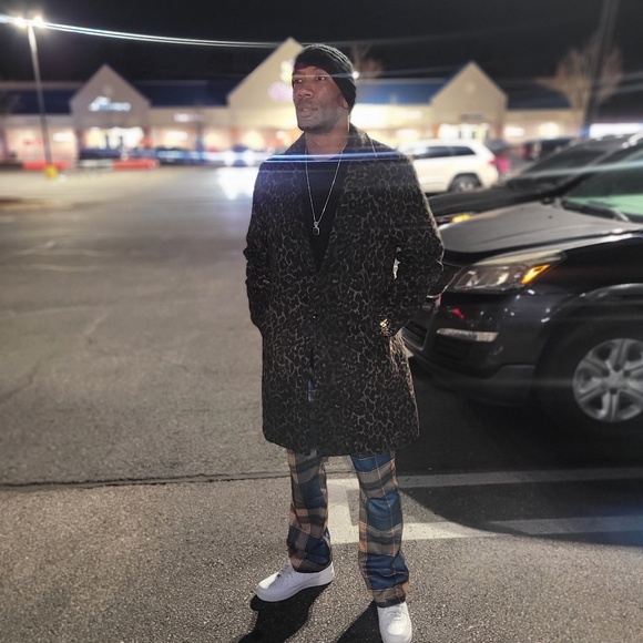 Profile Picture of Anthony Benjamin (@tonybmoviehood) on Poshmark