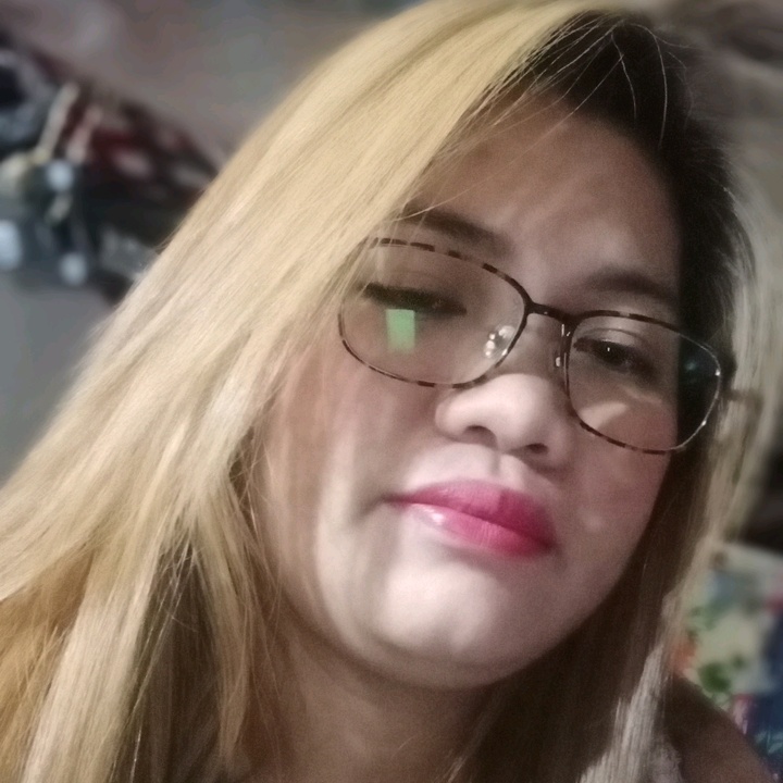 Profile Picture of lorraine (@lorrainelebario) on Tiktok