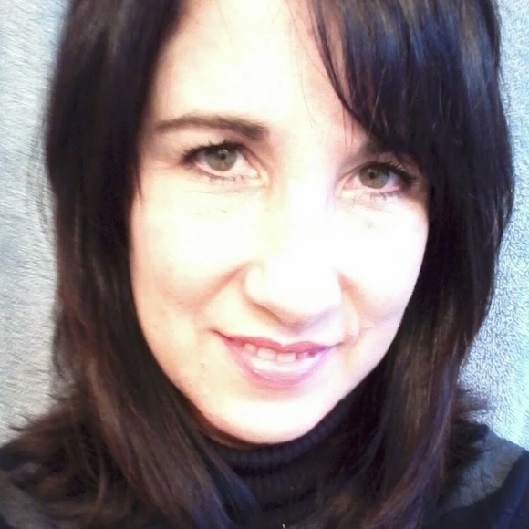 Profile Picture of Kathy Hacker (@katwoman940) on Poshmark