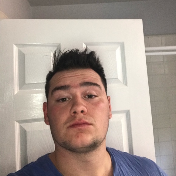 Profile Picture of Tyger Talley (@tygertalley) on Poshmark