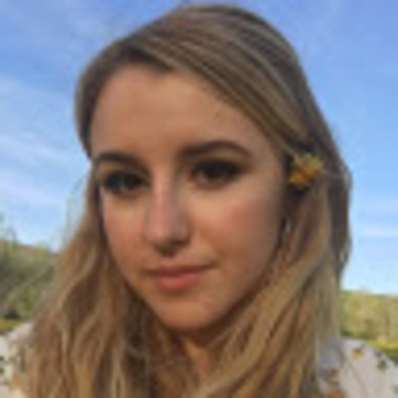 Profile Picture of Claire Wadzinski (@clairewadz) on Poshmark