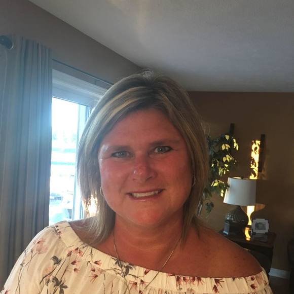 Profile Picture of Marcia Polillo (@marciapolillo69) on Poshmark