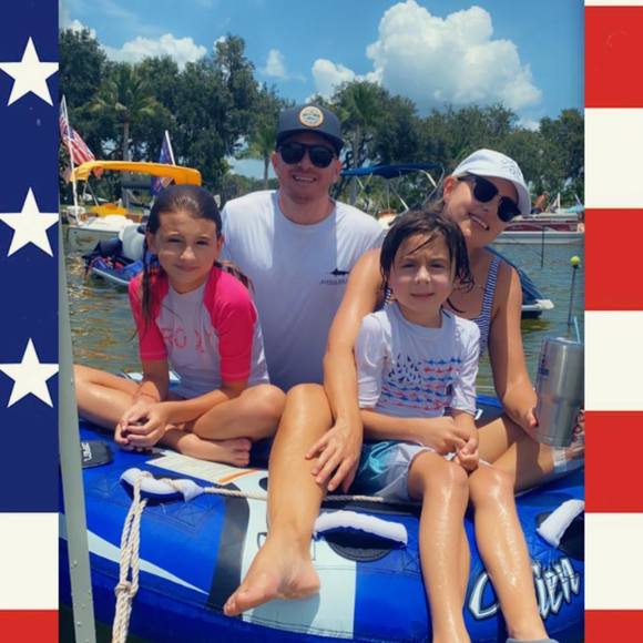 Profile Picture of Carmen Kesselman (@carmsk) on Poshmark