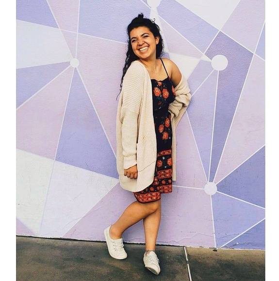 Profile Picture of Brianna Walneck (@bwalneck) on Poshmark