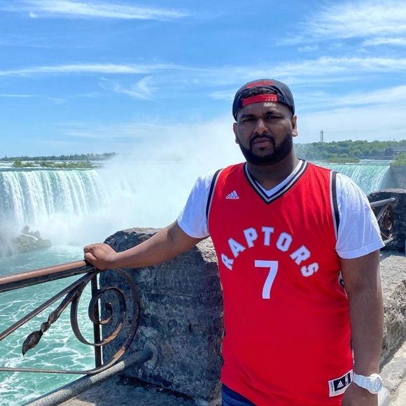 Profile Picture of Mohamed Basik (@mohamedbasik) on Poshmark