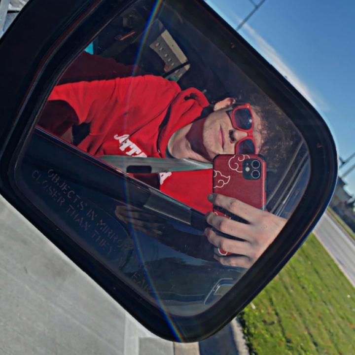 Profile Picture of Scott Mickelsen (@skies2high) on Tiktok