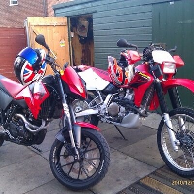 Profile Picture of Mark Cornwell (@axbolox) on Twitter