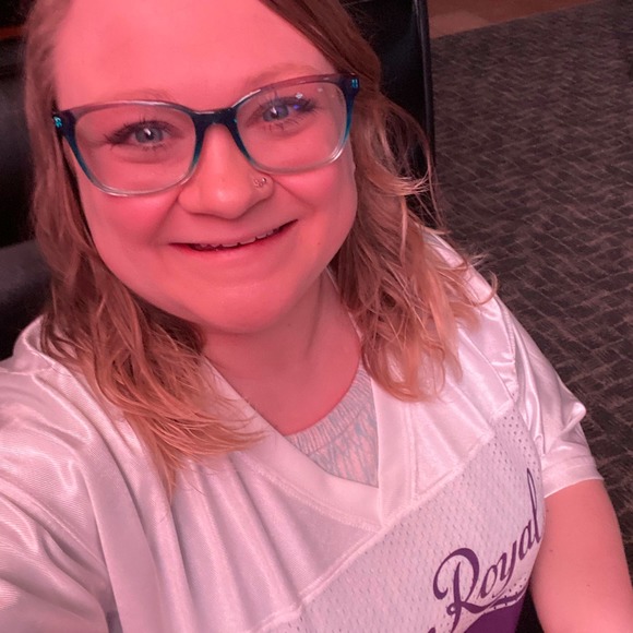 Profile Picture of Kimberly Dugger (@kimberlydugger) on Poshmark