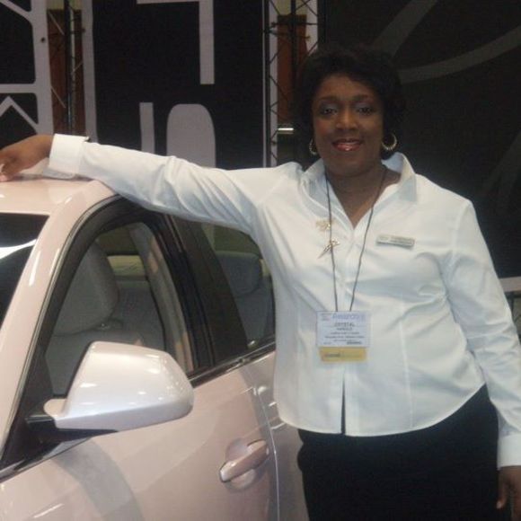 Profile Picture of Crystall Lightford (@crystallharold) on Poshmark