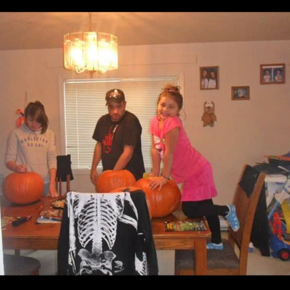 Profile Picture of Harstad Kayla (@harstadkayla) on Poshmark