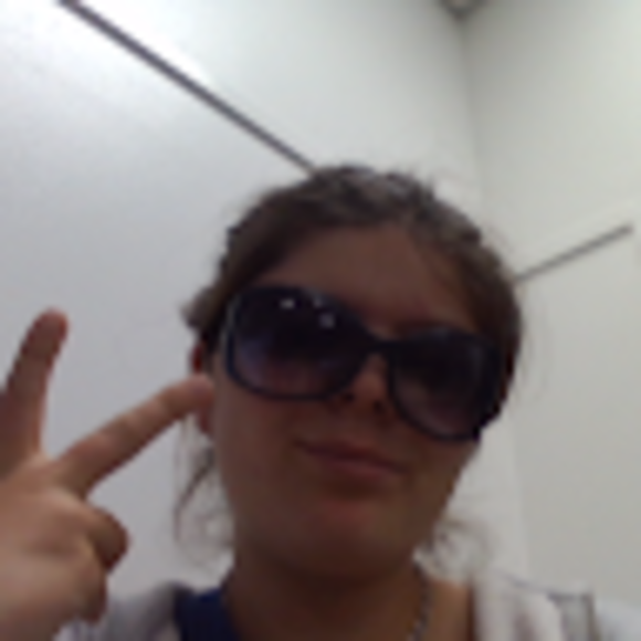 Profile Picture of Lily Shanner (@shannerl1397) on Poshmark