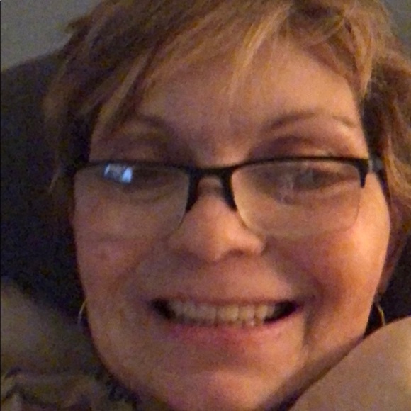 Profile Picture of Natalie Blaum (@tinkbme) on Poshmark